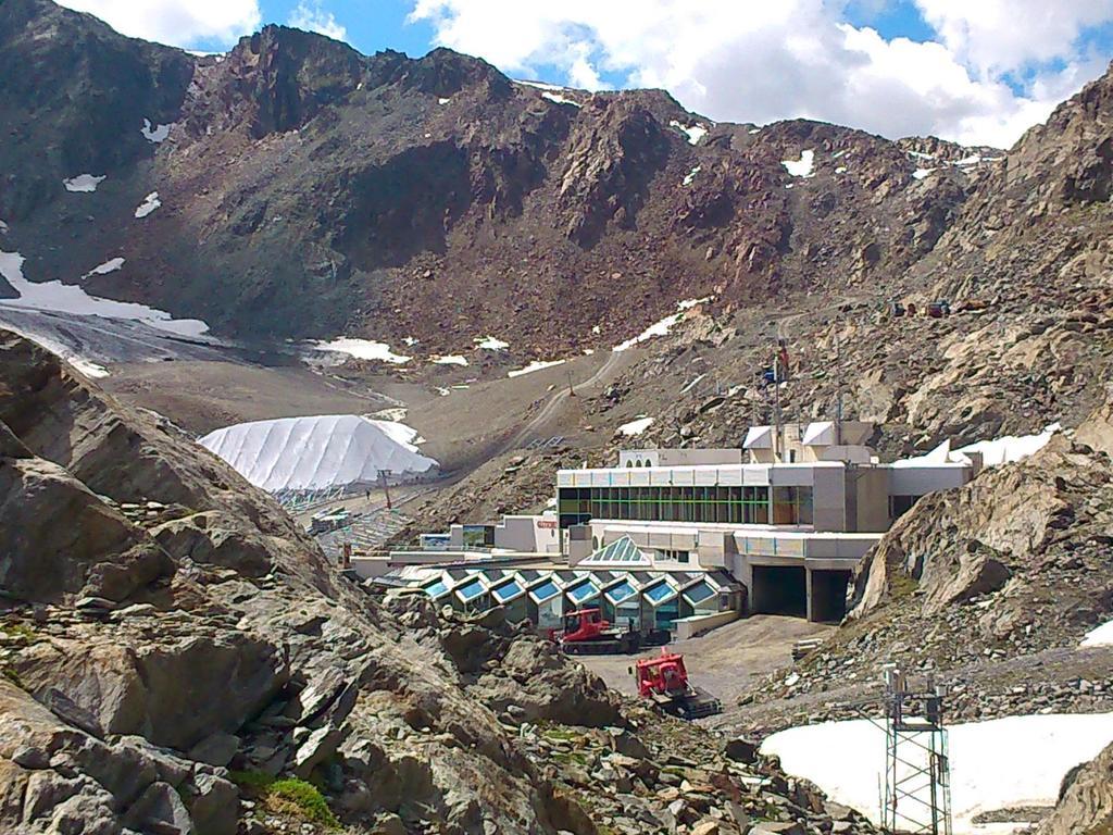 Haus Bergfreund Apartment Sankt Leonhard im Pitztal Bagian luar foto