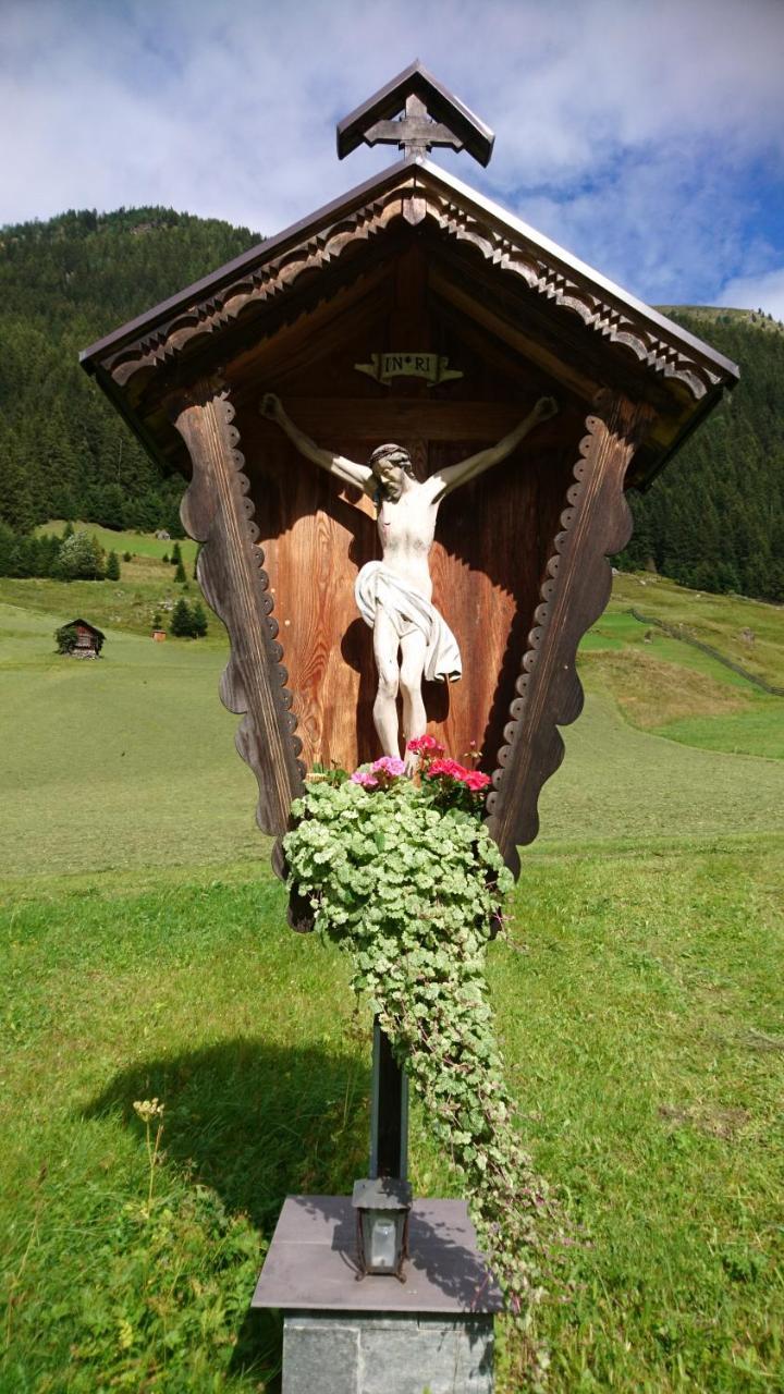 Haus Bergfreund Apartment Sankt Leonhard im Pitztal Bagian luar foto